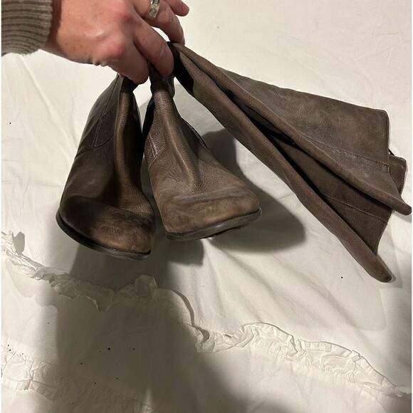 Enzo Angiolini knee high taupe leather boot. Karissa style size 9.5 FUC - Picture 4 of 10
